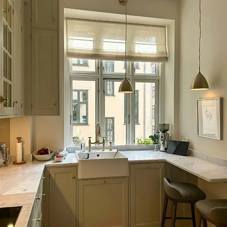 Mansion Flat In Copenhagen's Cultural Quarter